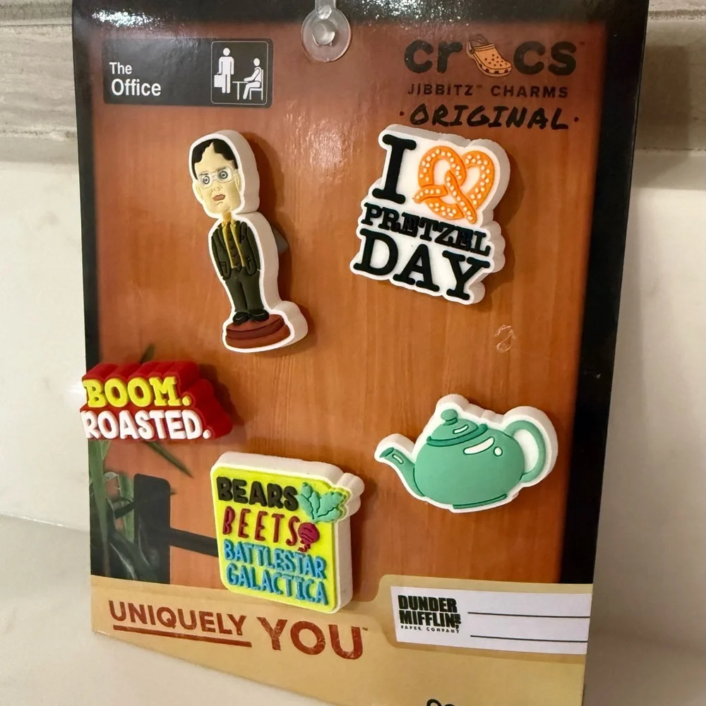 CROCS fun office